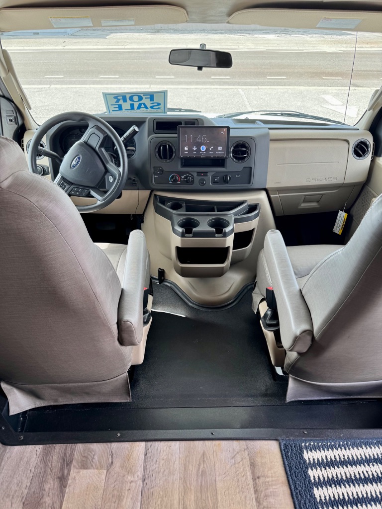 2021 Ford E-450